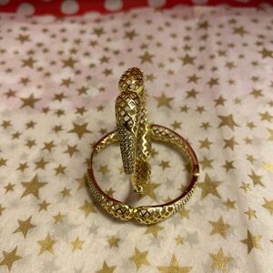 Very beautiful light gold plated earrings